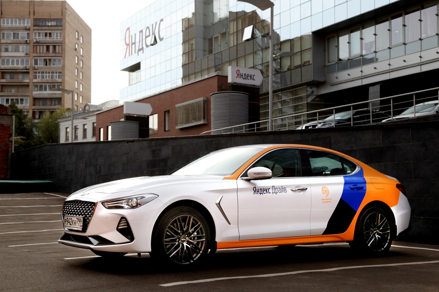 Драйв санкт петербург. Машина Genesis g70 каршеринг. Каршеринг Дженезис g70. Хендай Дженезис каршеринг. Genesis g70 Яндекс драйв.